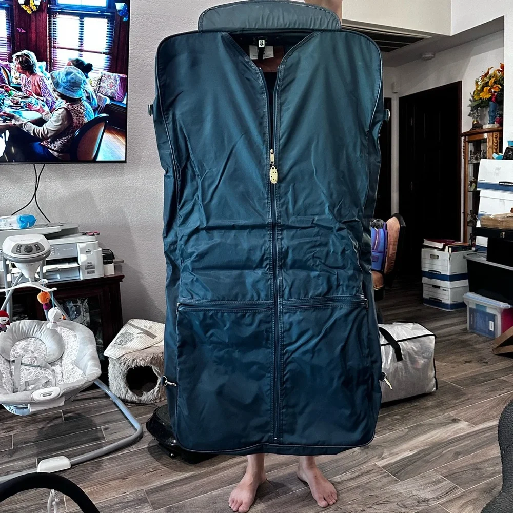 American Tourister 42